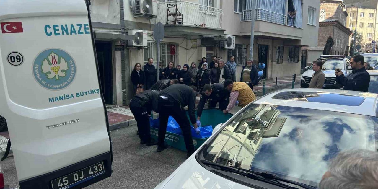 Manisa’da 83 yaşındaki koca eşini uyurken öldürdü