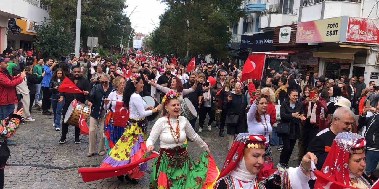 Datça ‘Badem Çiçeği Festivali’ devam ediyor