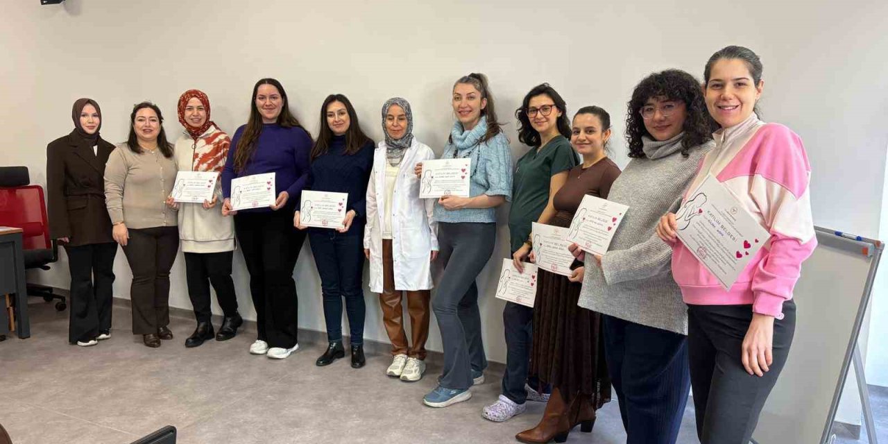 Aydın Şehir Hastanesi Gebe Okulu’nun ilk mezunları belgelerini aldı
