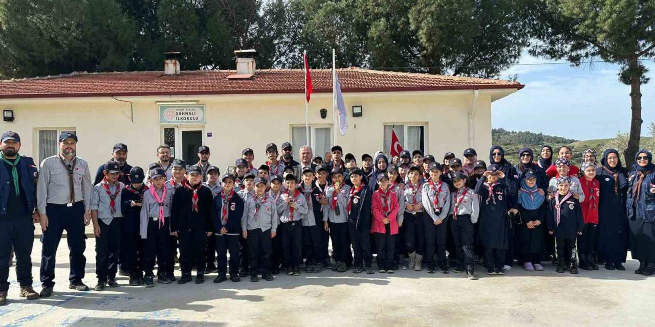 Aydın Diyanet İzcilik Kampı’nda 40 öğrenci İzcilik Yemini etti