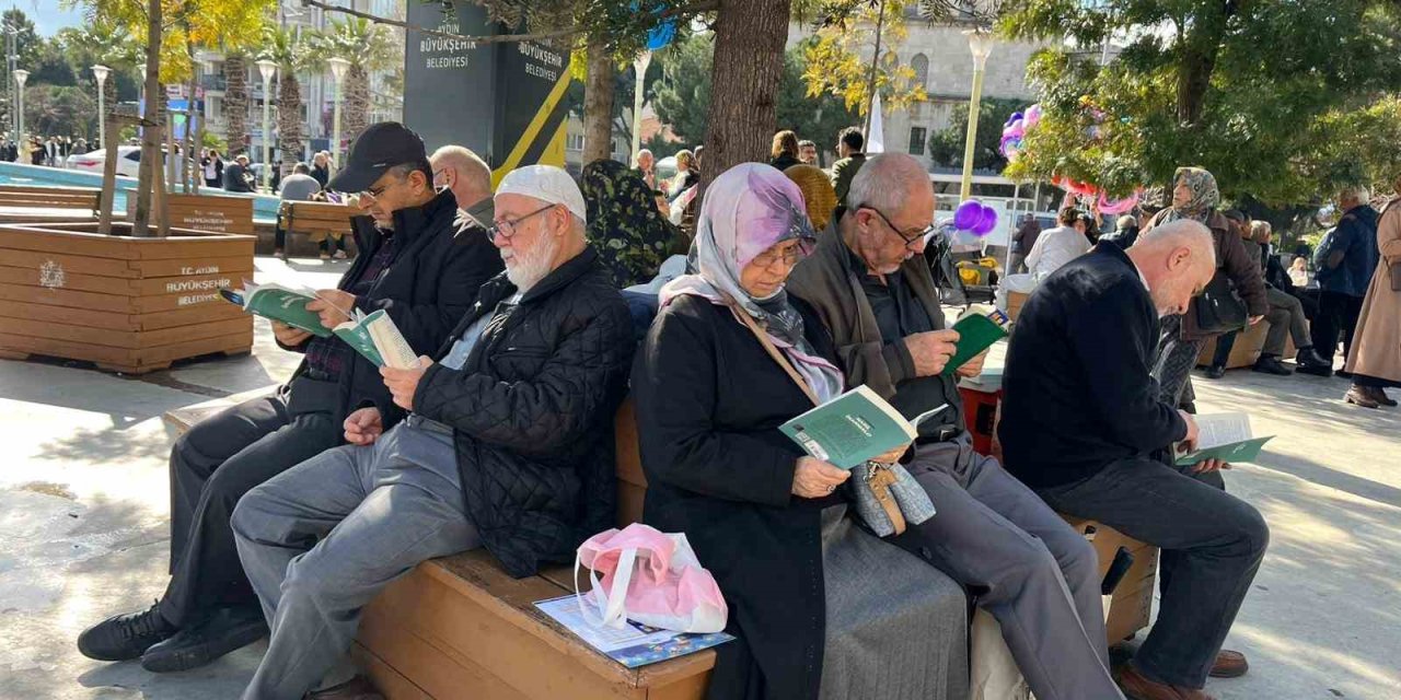 Ufka Yolculuk 13. yılında Aydınlıları yeniden kitapla buluşturdu