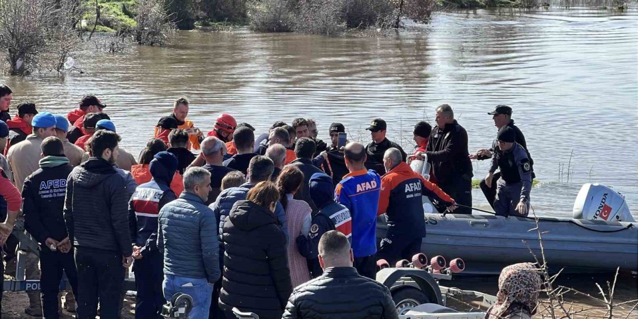 Manisa’da gölette kaybolan gençten acı haber