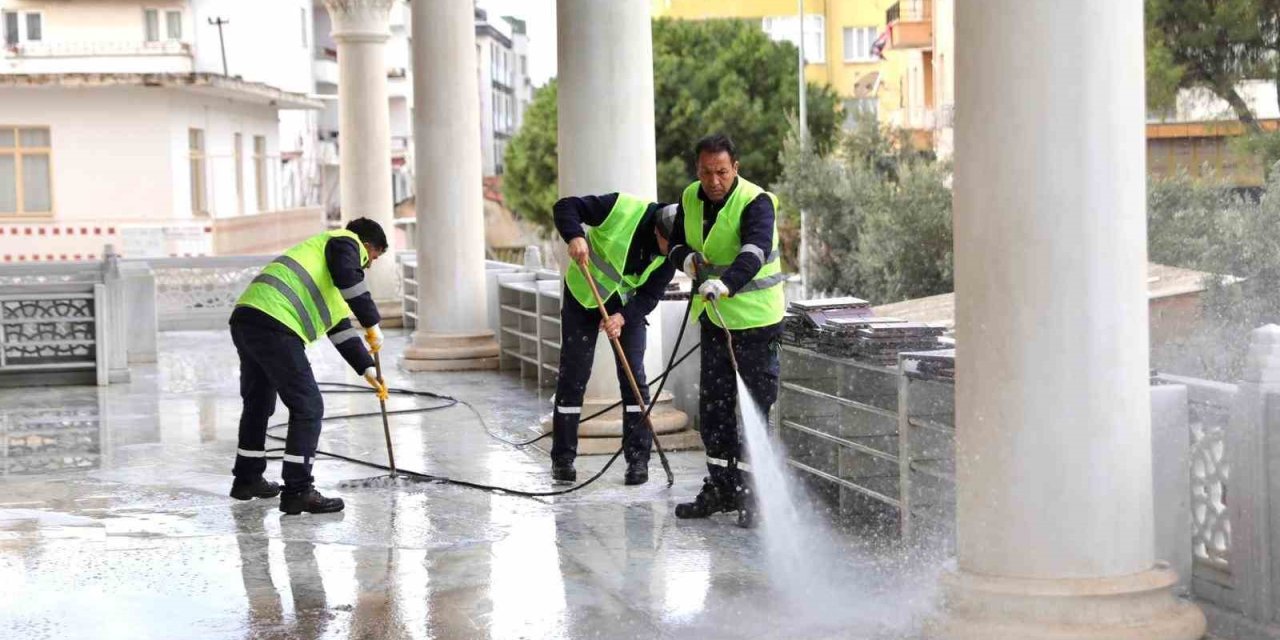 Didim’deki camilerde Ramazan ayı öncesi temizlik çalışmaları yoğunlaştırıldı
