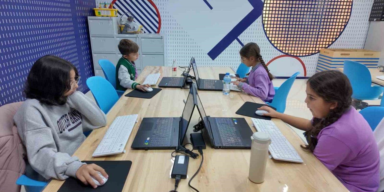 Bilim Demirci bölgenin eğitim üssü oldu