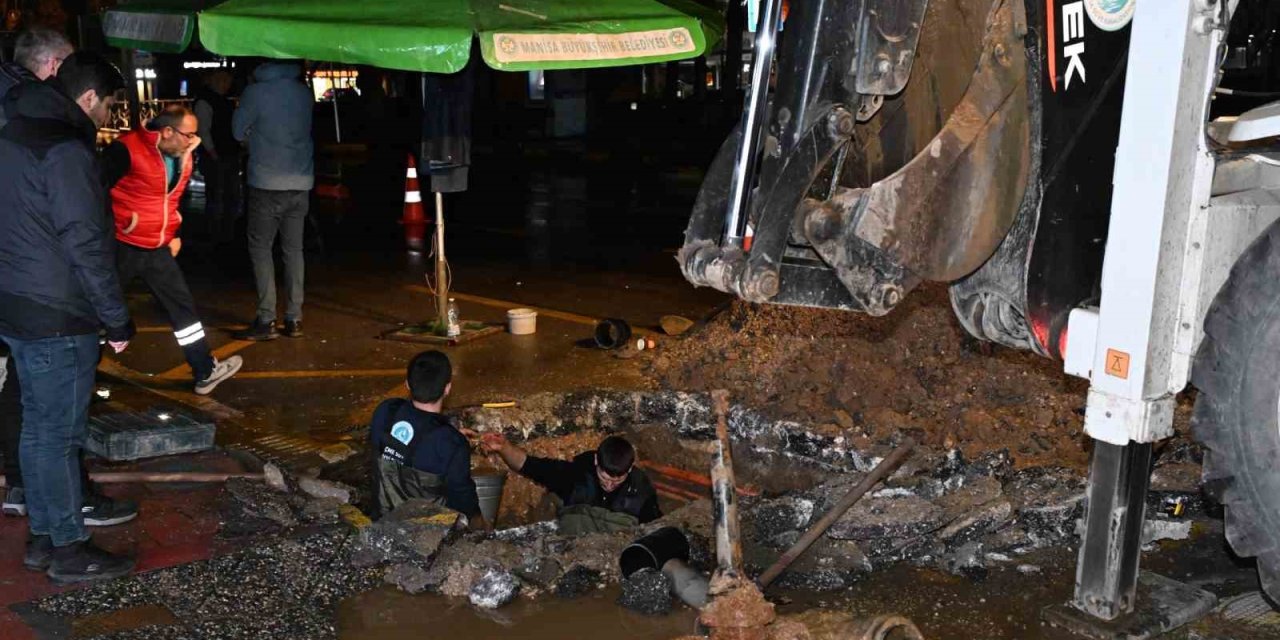 MASKİ’den Manisa altyapısında gece mesaisi