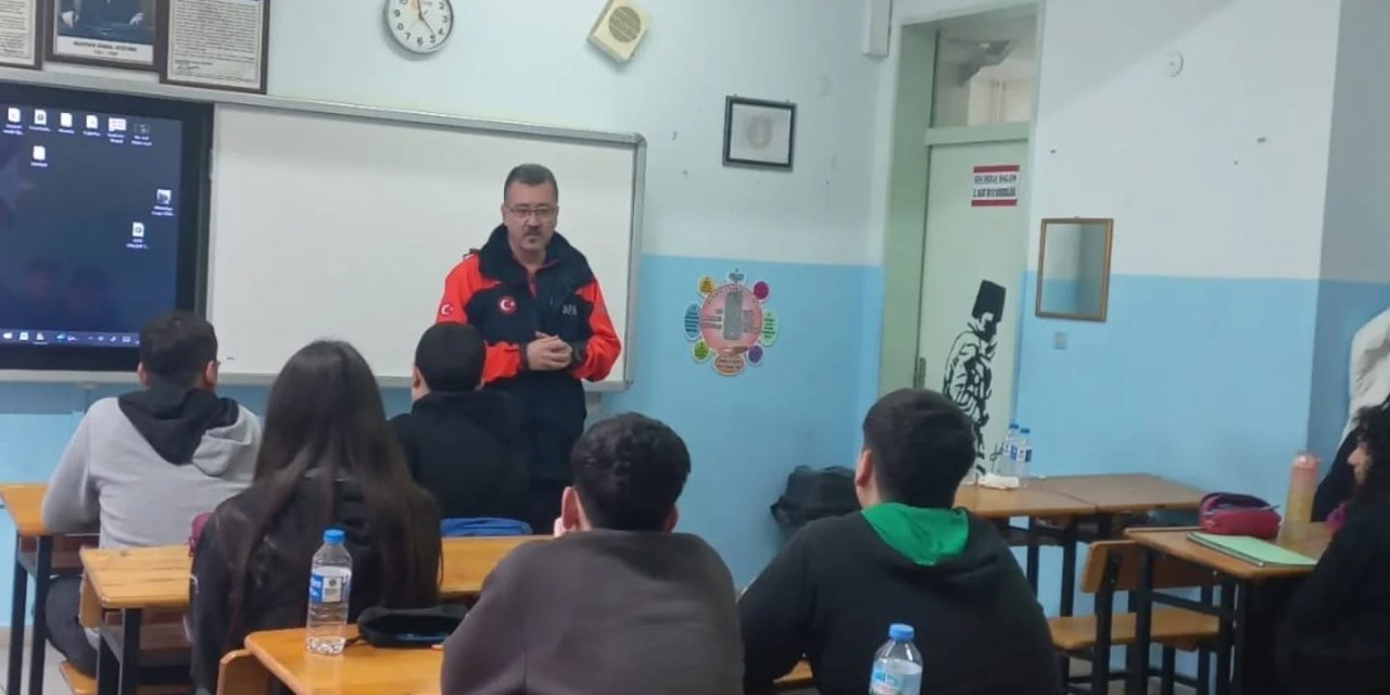 AFAD ekipleri Nazilli’de öğrencileri afetlere karşı bilinçlendirdi