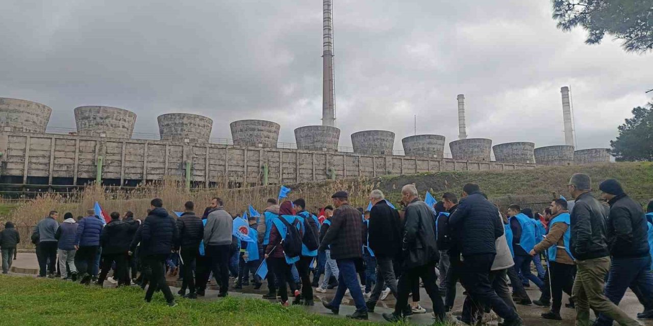 Konya Şeker’e bağlı Soma Termik Santrali’nde işçiler sokağa döküldü