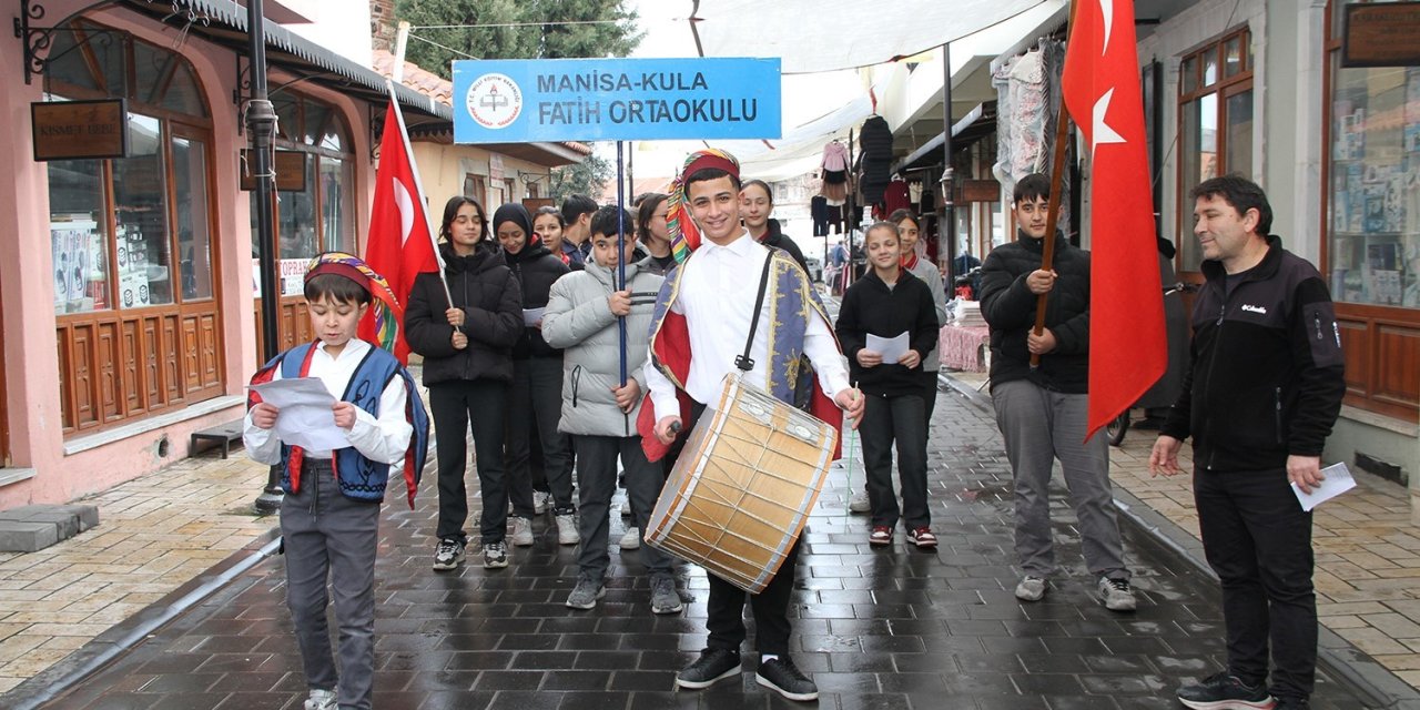 Minik davulcular mahalleleri şenlendirdi