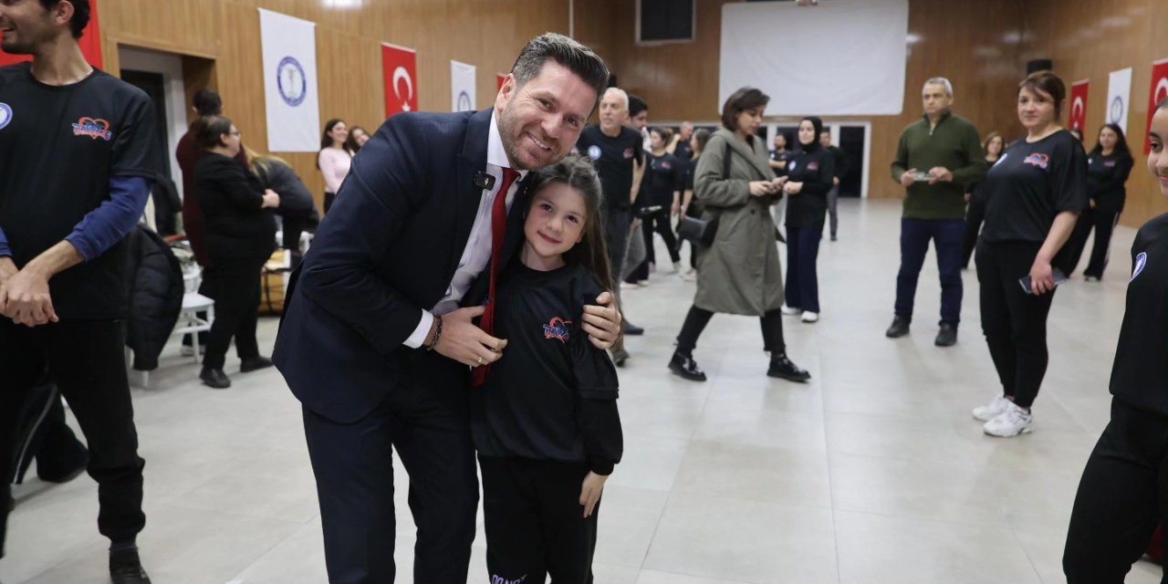 Tavas Belediyesi Halk Oyunları Kursu coşkuyla sürüyor