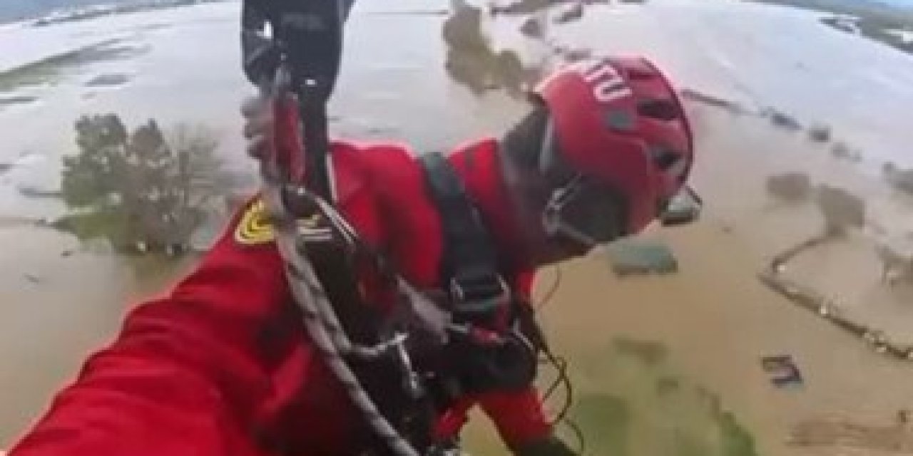 Taşkında mahsur kalan vatandaşın kurtarılma anları jandarma kamerasına yansıdı