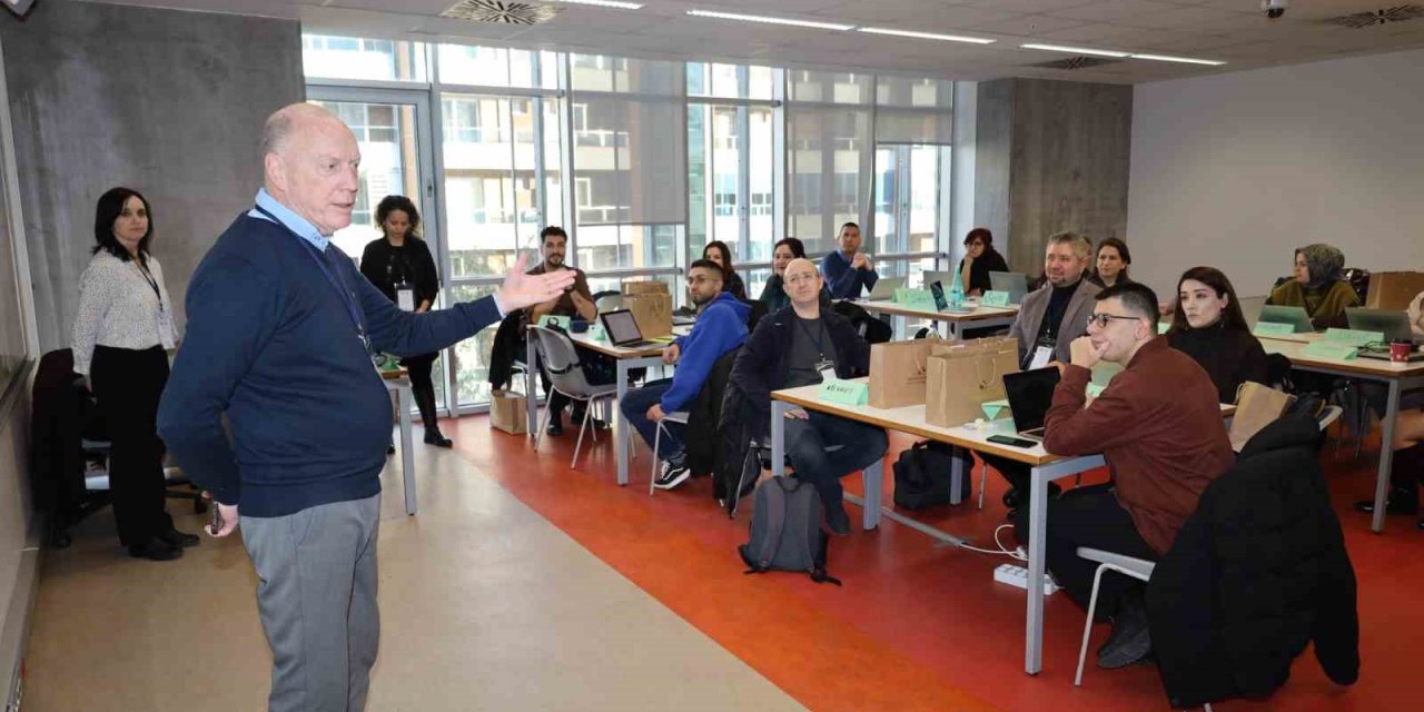 İngilizce eğitiminde ‘yapay zekâ’ liderleri yetişiyor