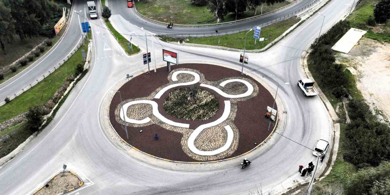 İzmir’de kavşaklar sanat eserine dönüşüyor