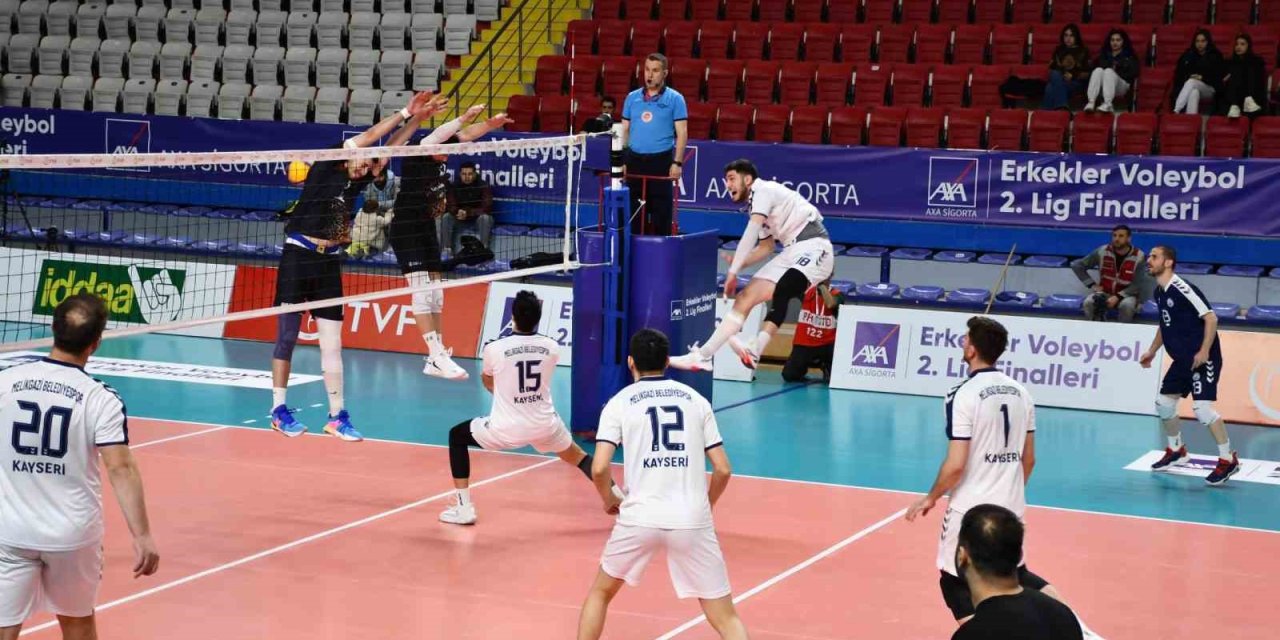 Erkekler 2. Lig Voleybol Final Müsabakaları devam ediyor