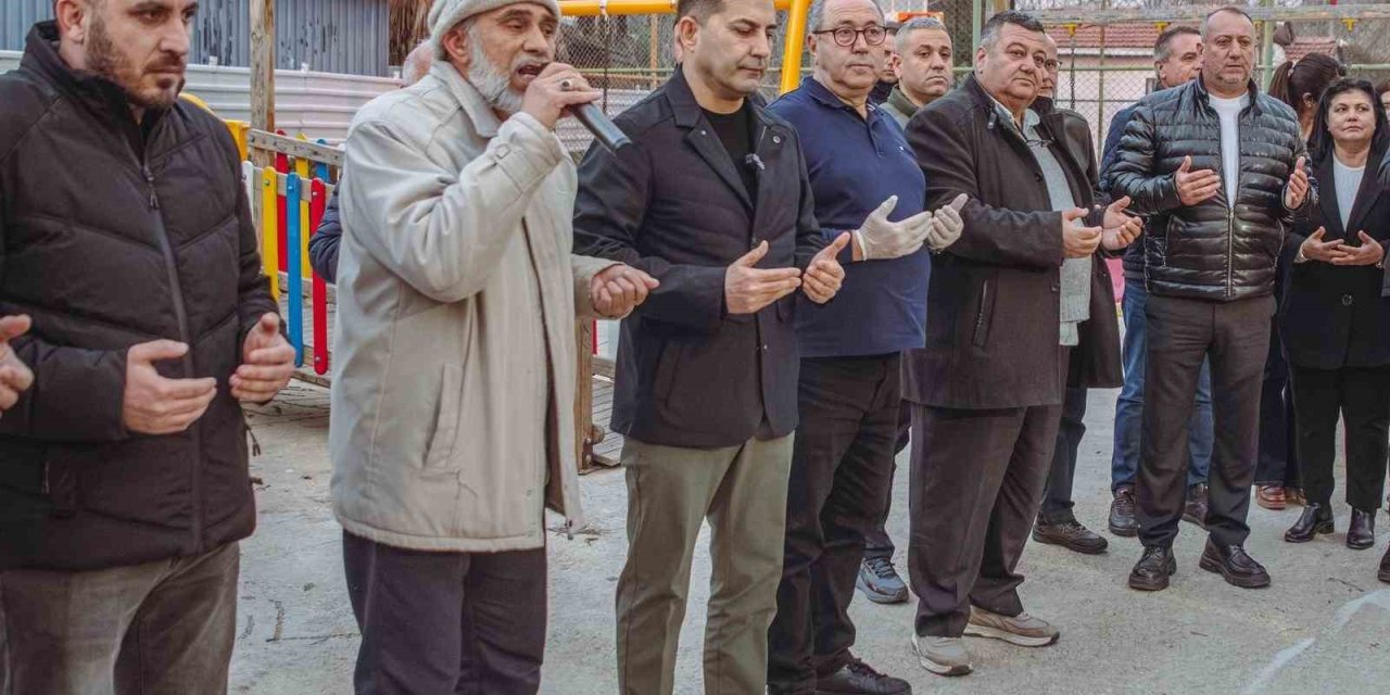 Kuşadası’nda oruçlar dualar eşliğinde açıldı