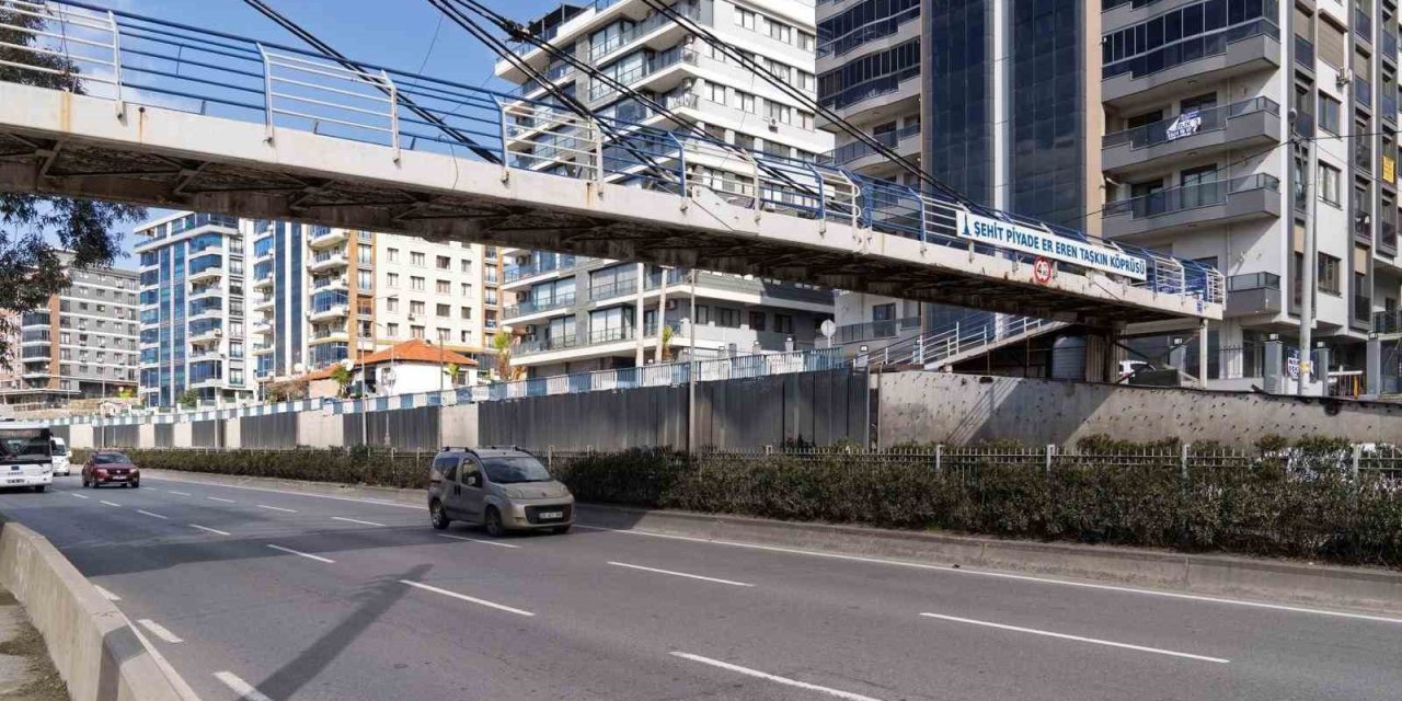 İzmir’de şehitlerin isimleri üstgeçitlerde yaşayacak