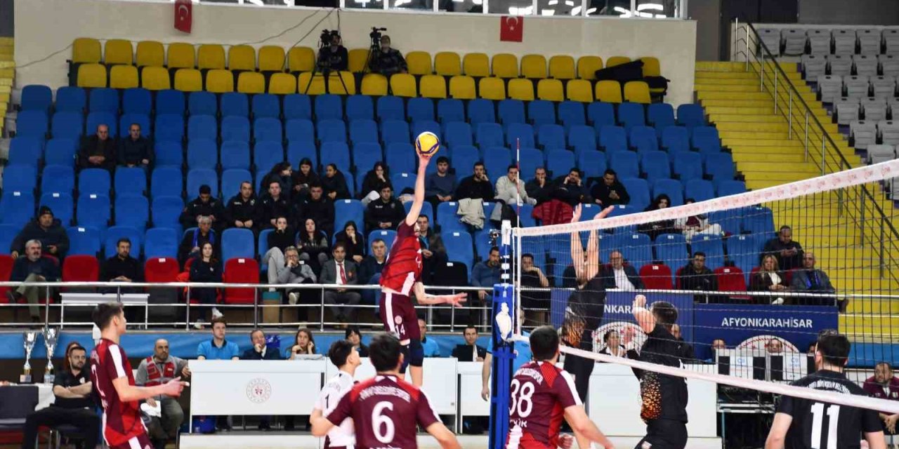 Afyonkarahisar’da voleybol finali tamamlandı