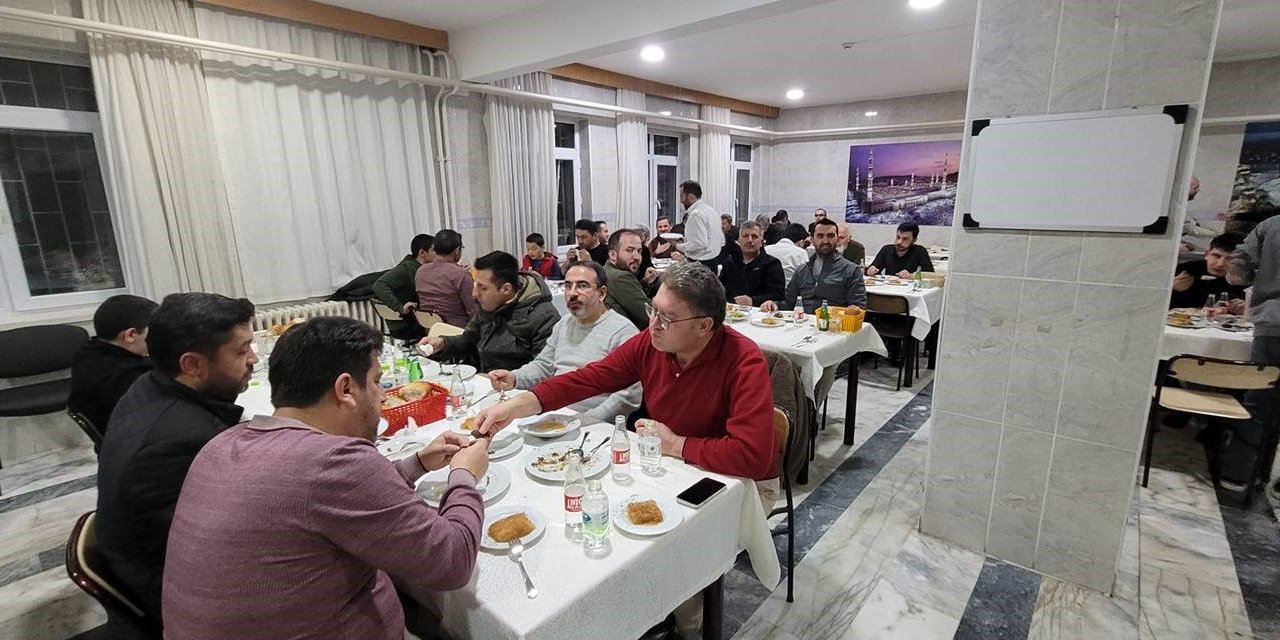 Müftülük personelleri iftarda bir araya geldi