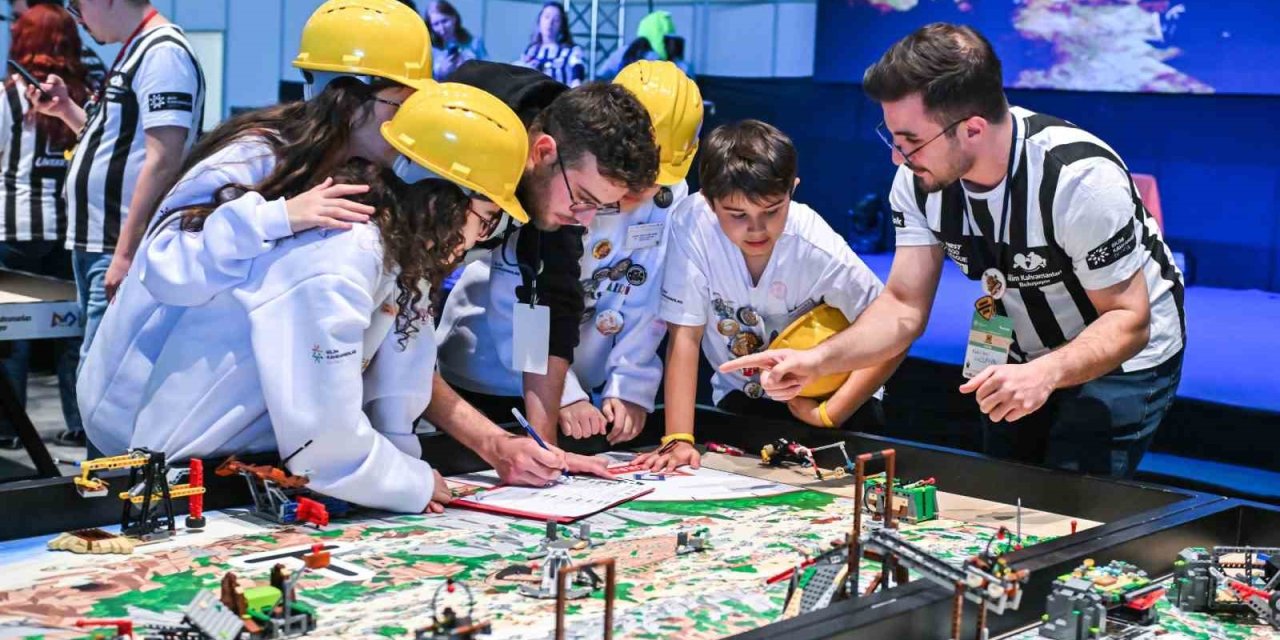 Bilim Kahramanları Fuar İzmir’de buluştu