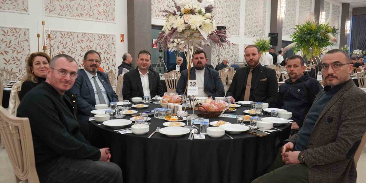 Anahtar Partisi Denizli İl Başkanı Sarun İdmanyurdu’nun iftar yemeğine katıldı