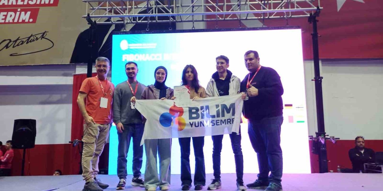 Bilim Yunusemre İzmir’den 3 ödülle döndü
