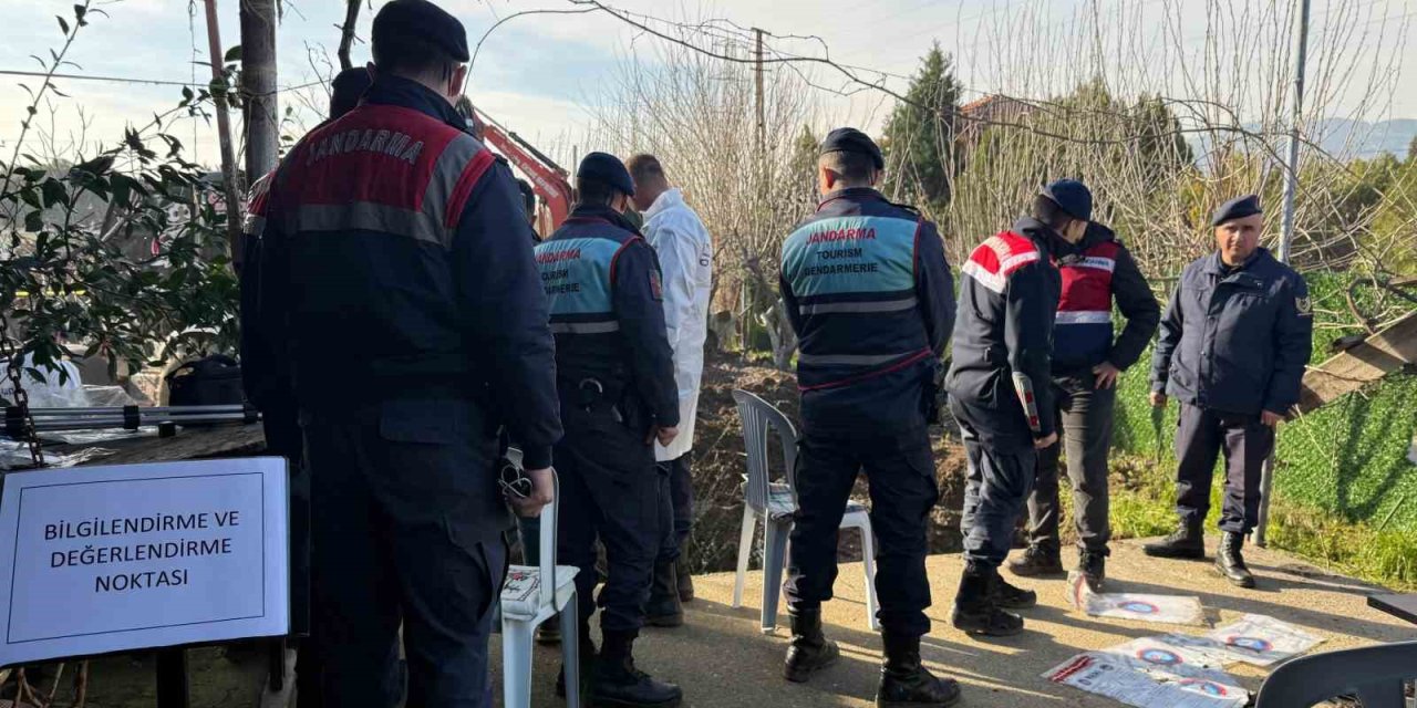 İzmir’de 17 yıldır kayıp kadının cesedi eski eniştesinin bahçesinde bulundu