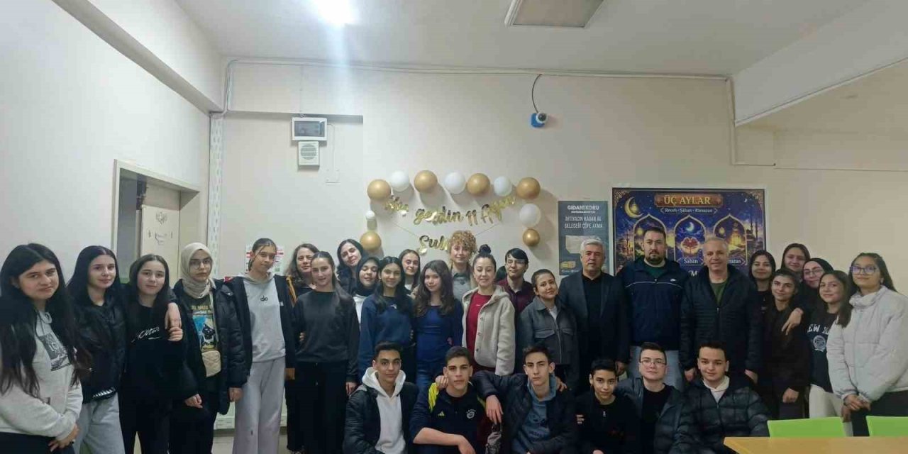 Sarıgöl’de liseliler aynı sofrada buluştu