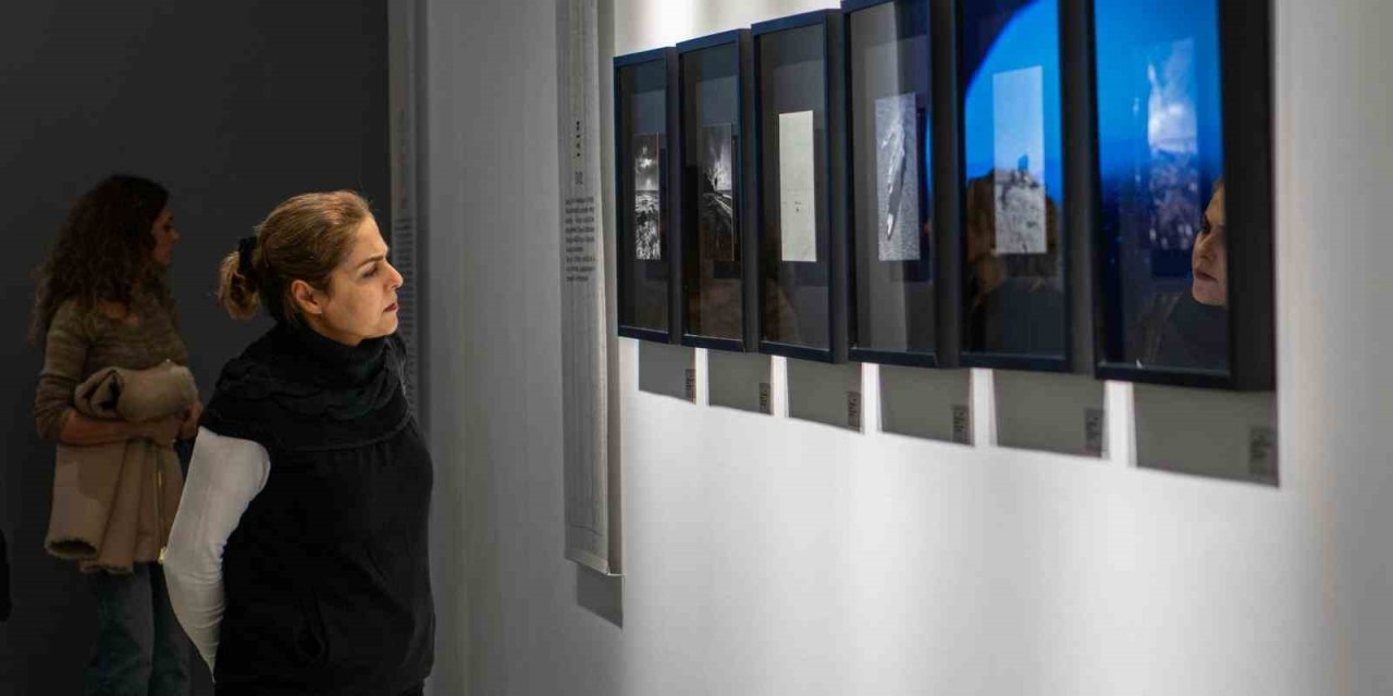 Kuşadası’ndaki sergi edebiyat ve fotoğrafı buluşturdu