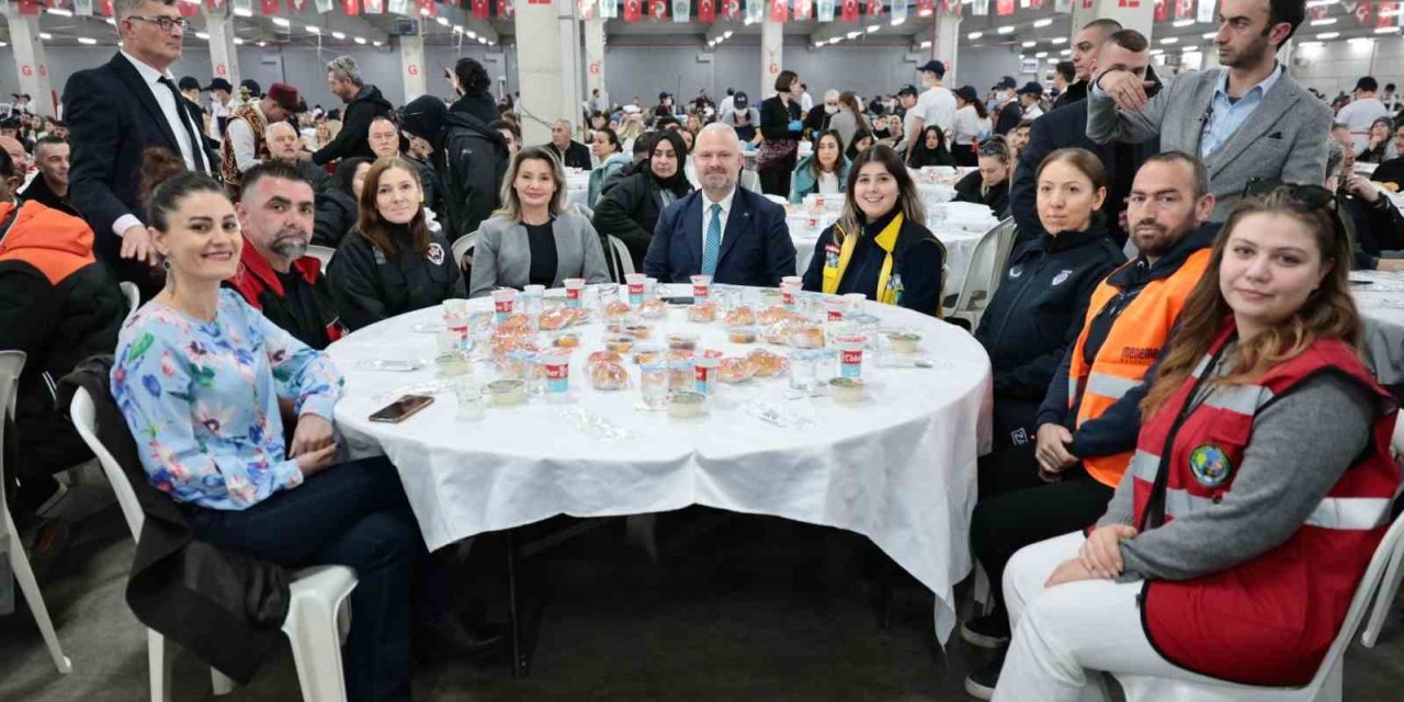 Başkan Pehlivan, personelle iftar sofrasında buluştu