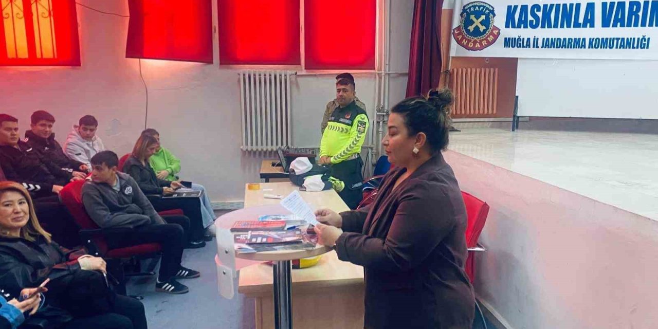 Köyceğiz’de lise öğrencilerine yönelik ‘Trafik Eğitimi’ semineri düzenlendi