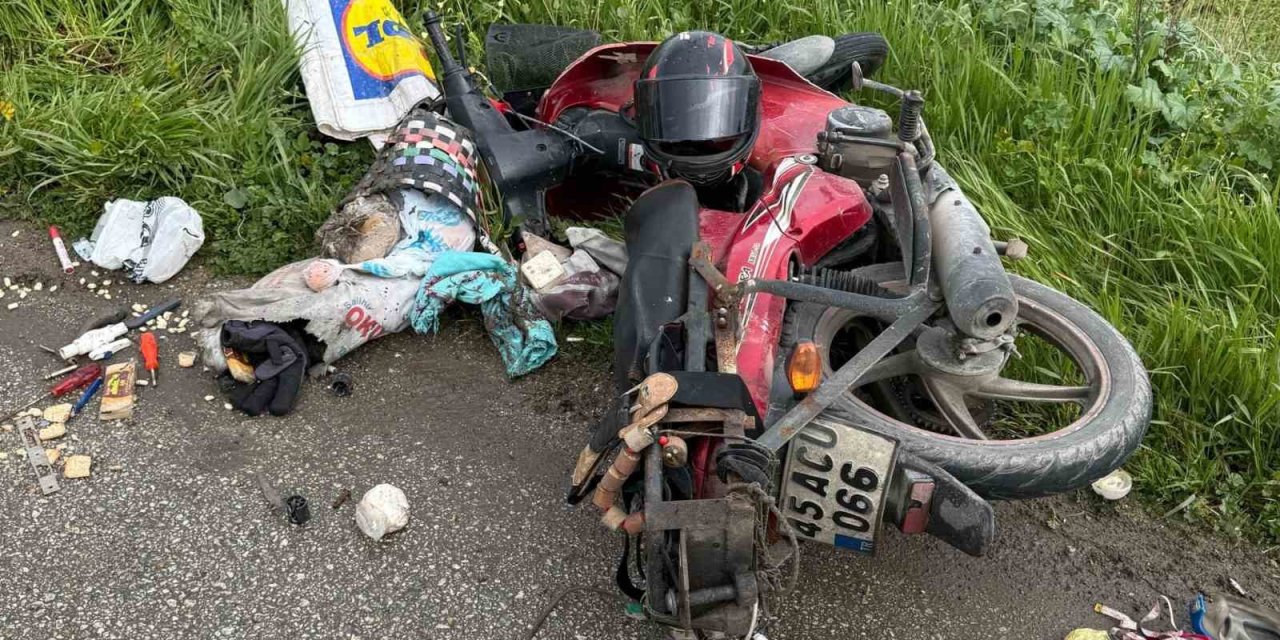 Manisa’da devrilen motosikletin sürücüsü ağır yaralandı