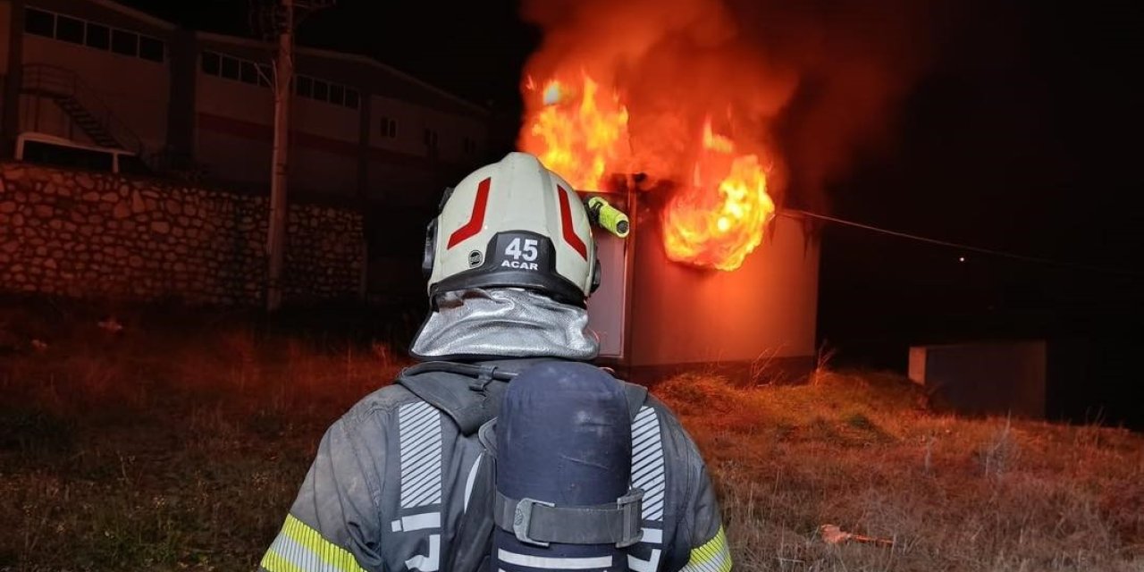 Denizli’de trafo yangını paniğe neden oldu