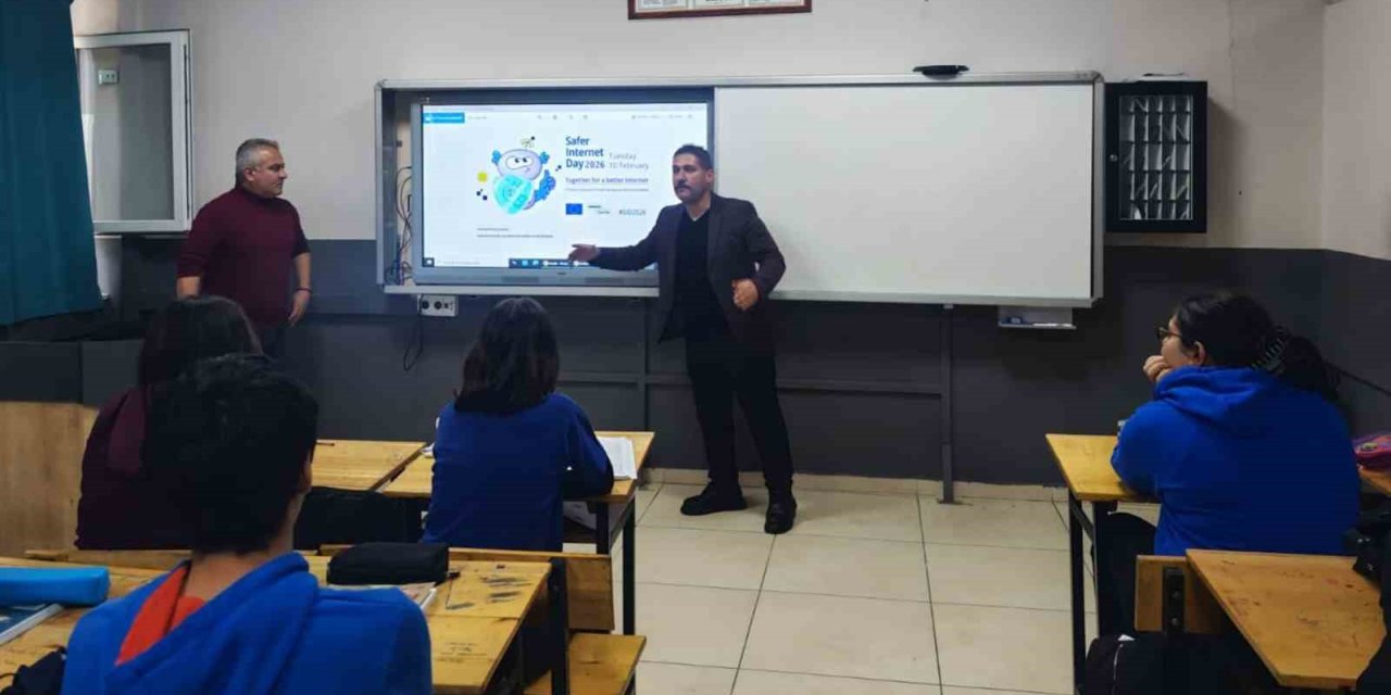 ‘Güvenli İnternet Günü’nde Muğla’da anlamlı etkinlik