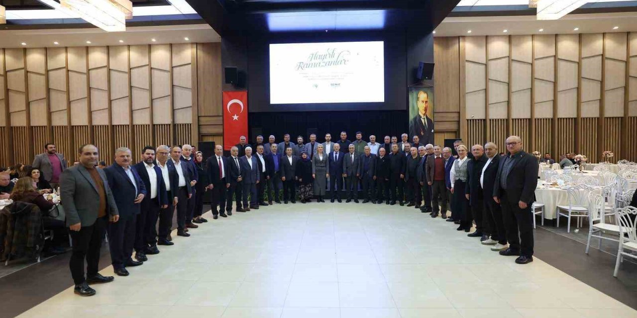 Başkan Doğan muhtarlarla iftarda bir araya geldi