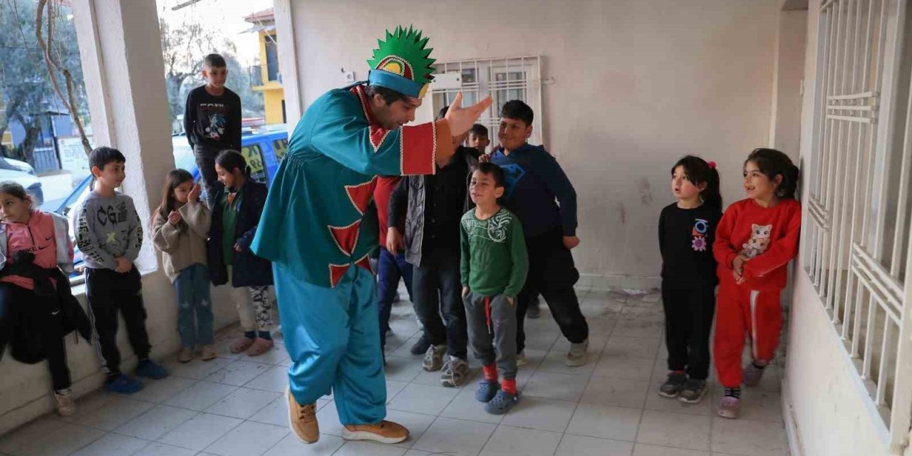 Efeler’in iftar programlarında çocuklar unutulmadı