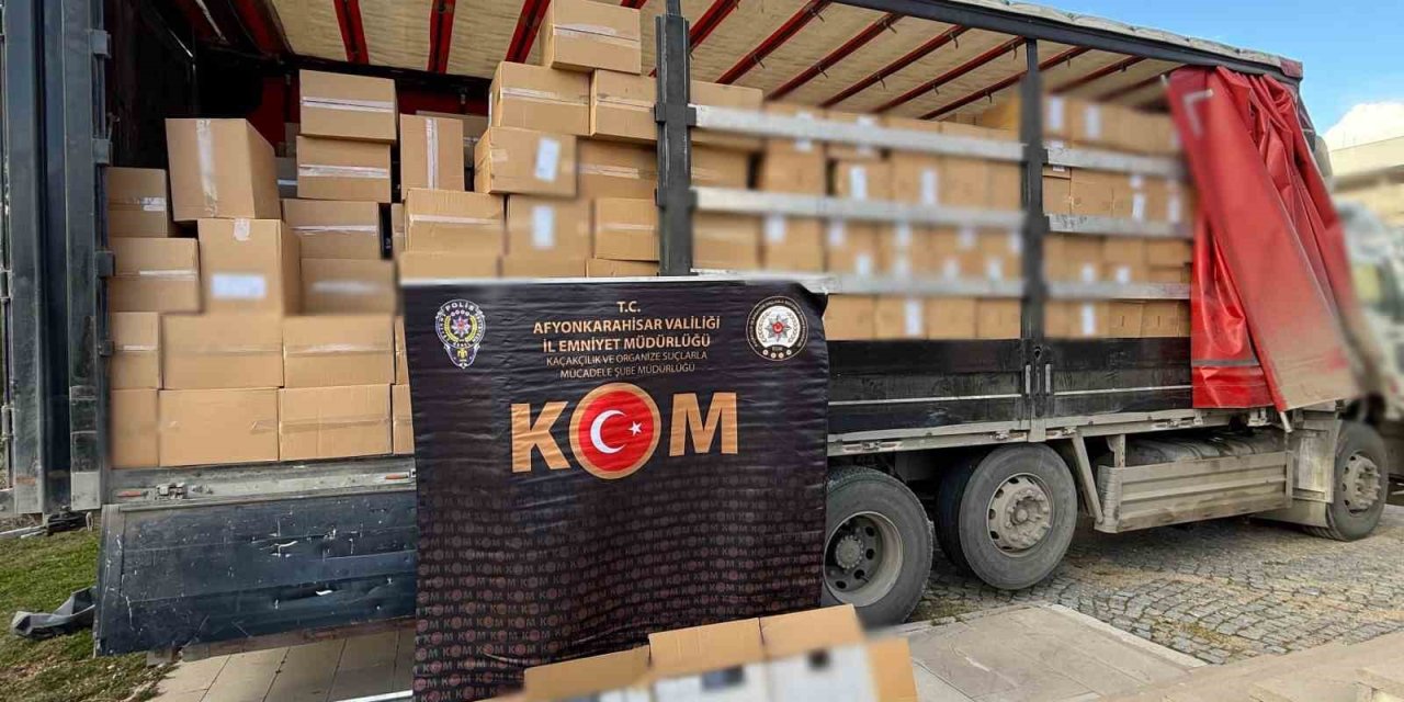 Polis 6 milyon 500 bin adet kaçak boş makaron ele geçirdi