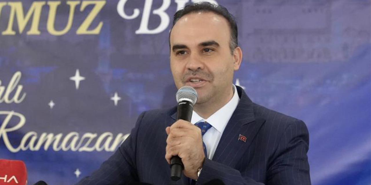 Bakan Kacır: "Türk milleti mührünü gökyüzüne vurdu"