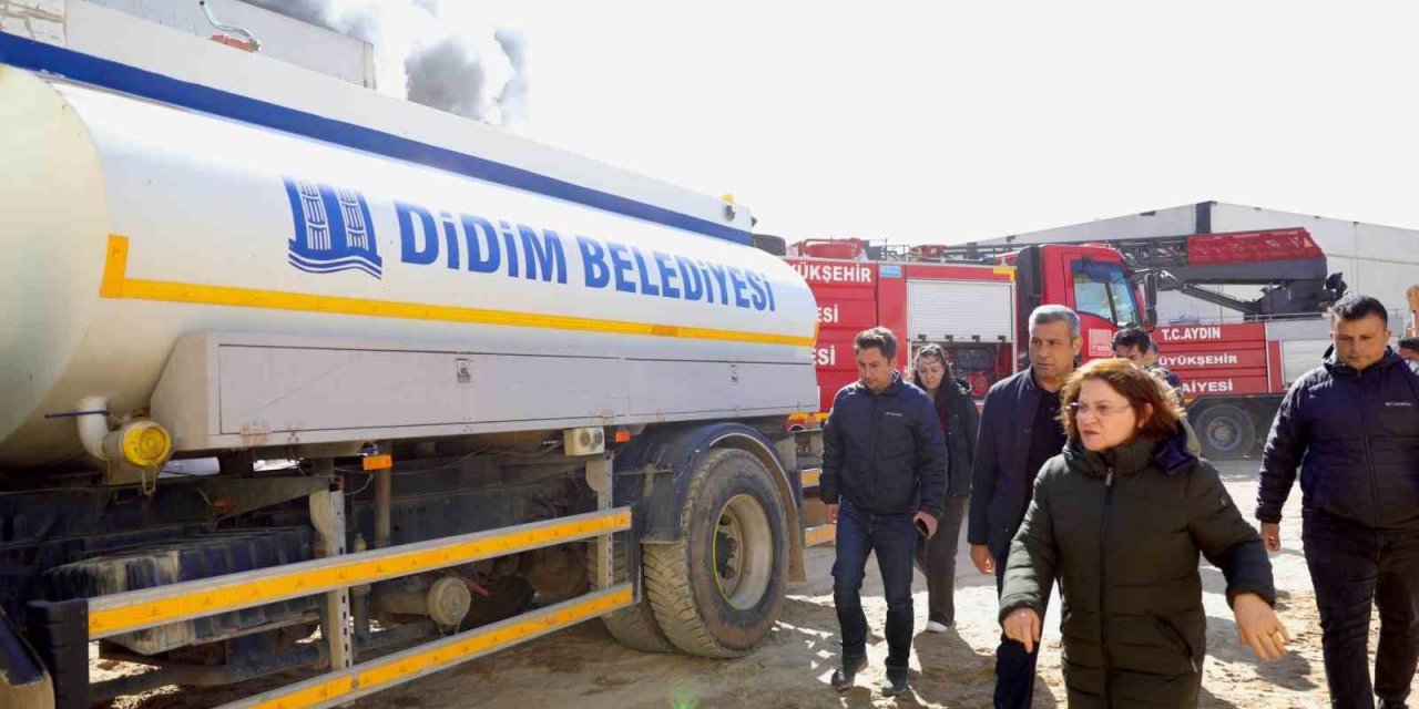 Başkan Gençay, yangın sürevini sahada takip etti