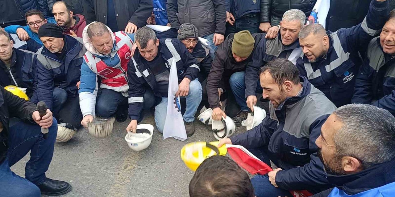 Soma’da yüzlerce maden işçisi şehir merkezine yürüdü