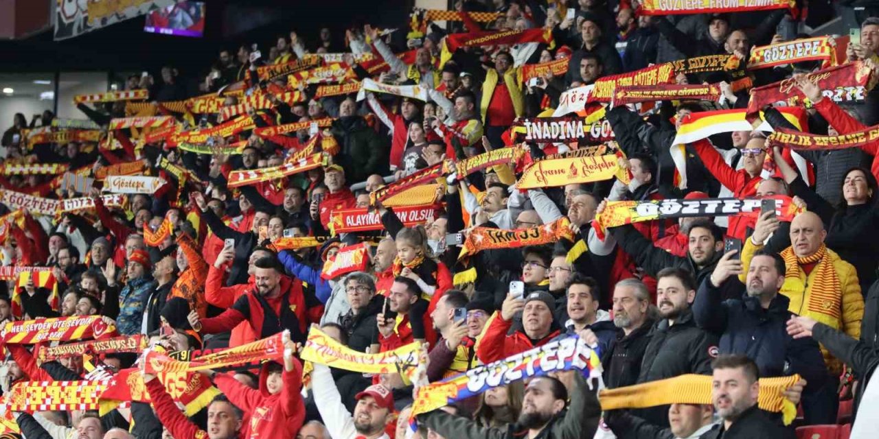 Trendyol Süper Lig: Göztepe: 0 - Eyüpspor: 0 (İlk yarı)