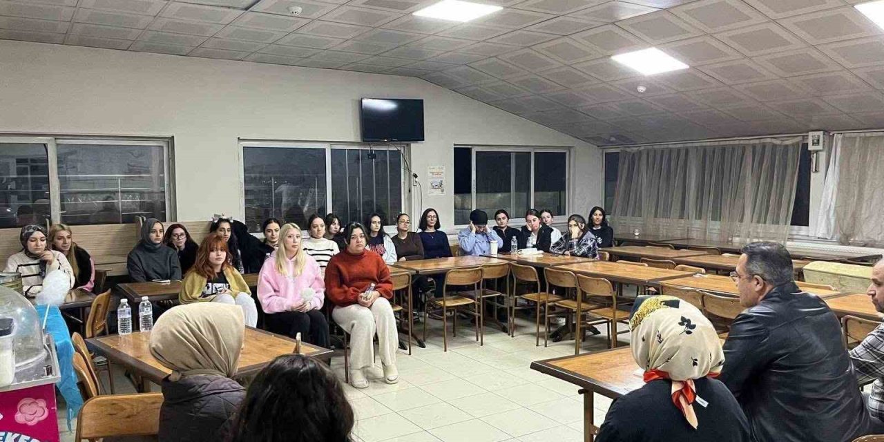 Kaymakam Dalak öğrencilerle eski Ramazan geleneklerini yaşadı