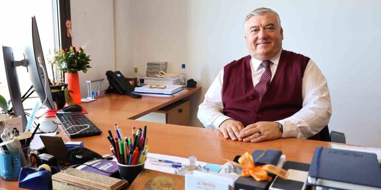 İEÜ’lü akademisyene Avrupa’dan ‘üstün hizmet’ ödülü