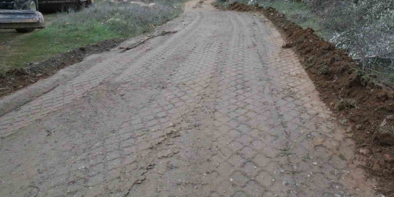 Kavaklı Mahallesi’ndeki bahçe yolu yenilendi
