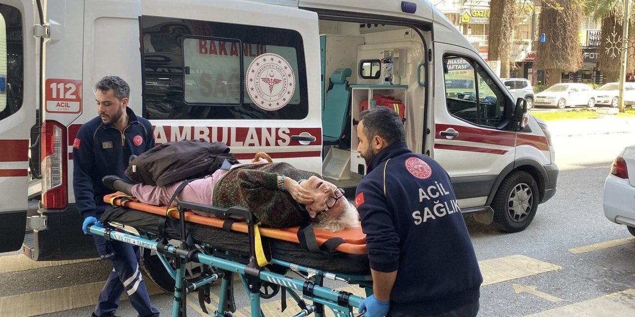 Evde düşerek yaralanan yaşlı kadının imdadına ekipler yetişti
