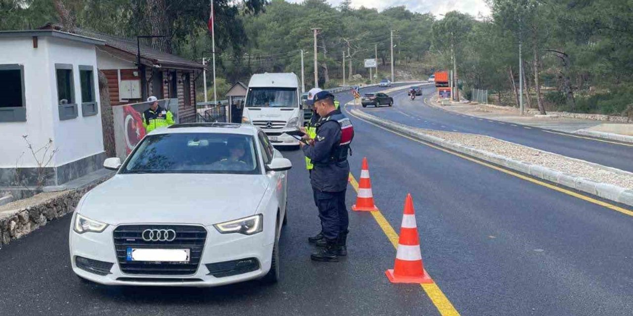 202 sürücünün sürücü belgesi geçici olarak iptal edildi