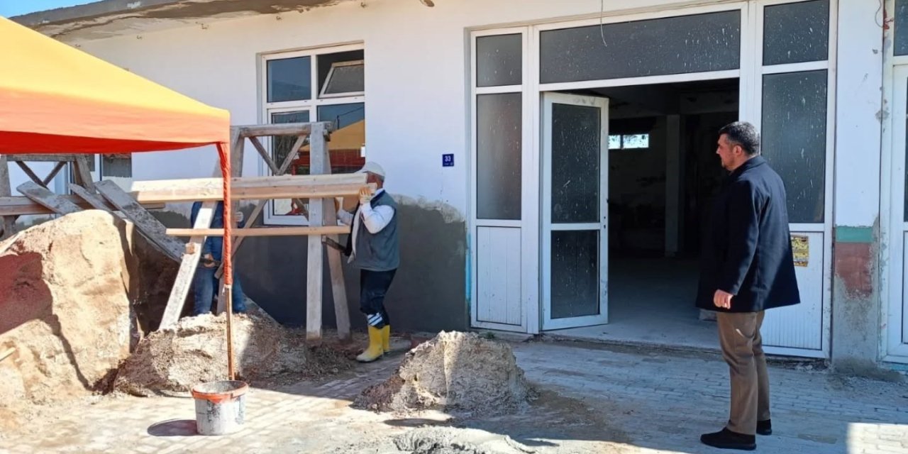 Germencik’te düğün salonları ve okul önünde bakım çalışması sürüyor