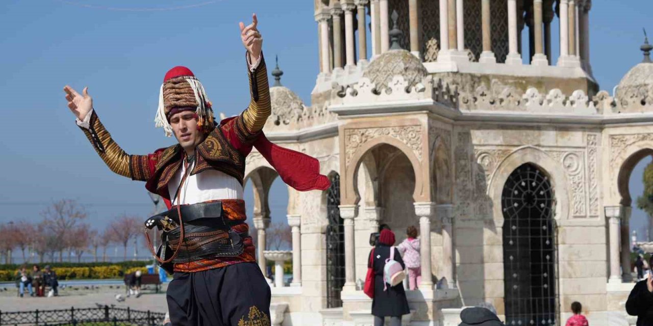 Dünya meydanlarında bir ’Efe’: Ege’nin zeybeğini Avrupa’ya taşıdı