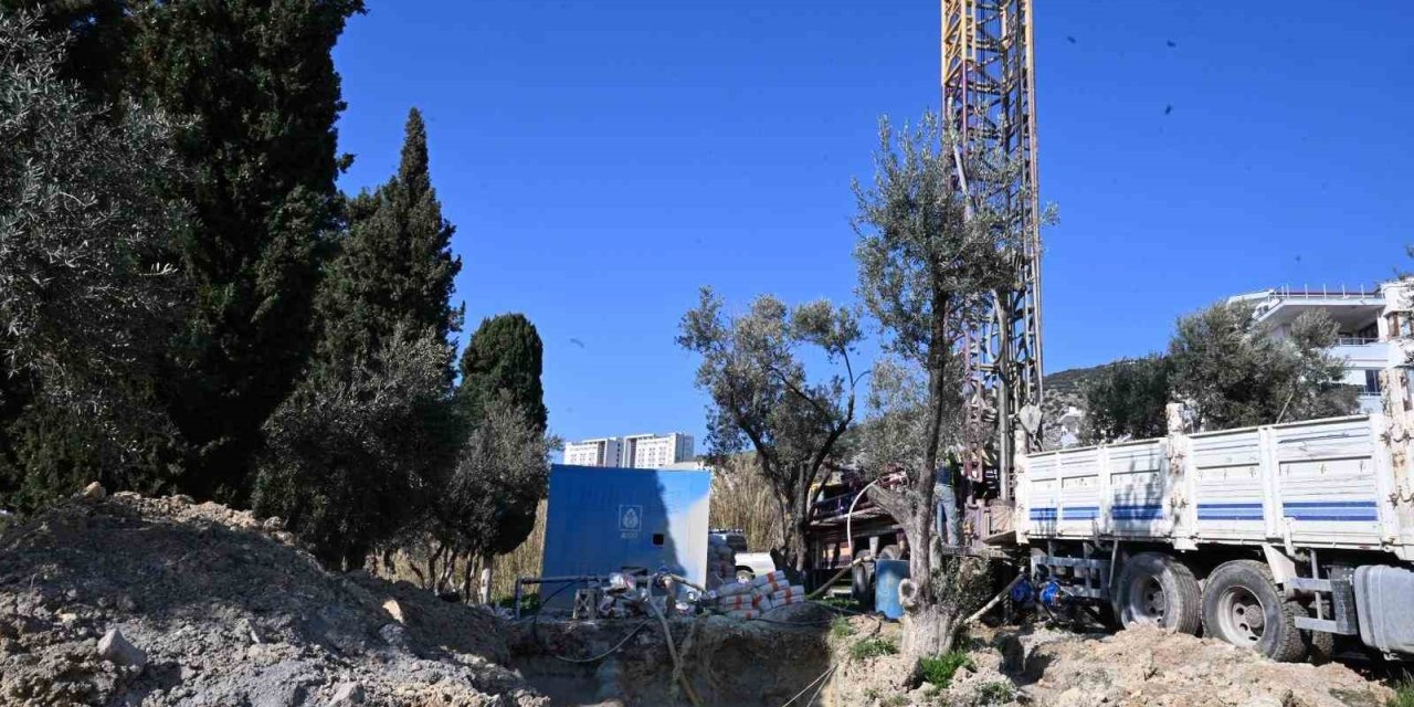 Aydın Büyükşehir, Kuşadası’nda sondaj çalışmalarını sürdürüyor