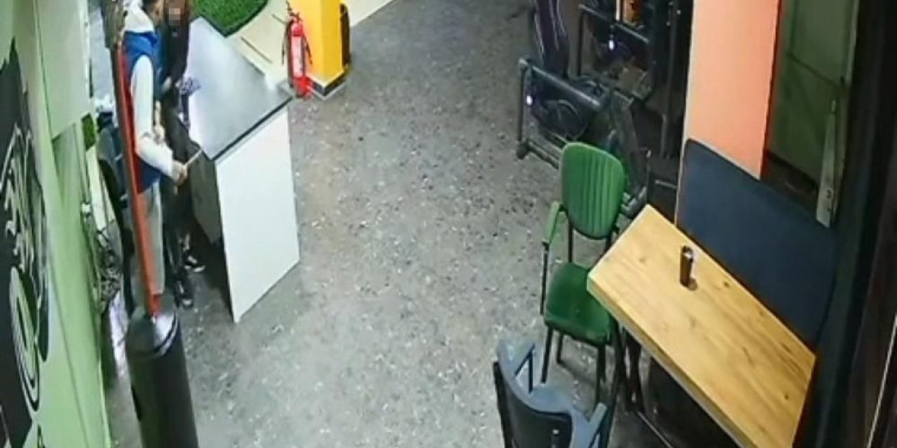 İnternet kafede bıçaklanan çocuğun durumu ciddiyetini koruyor