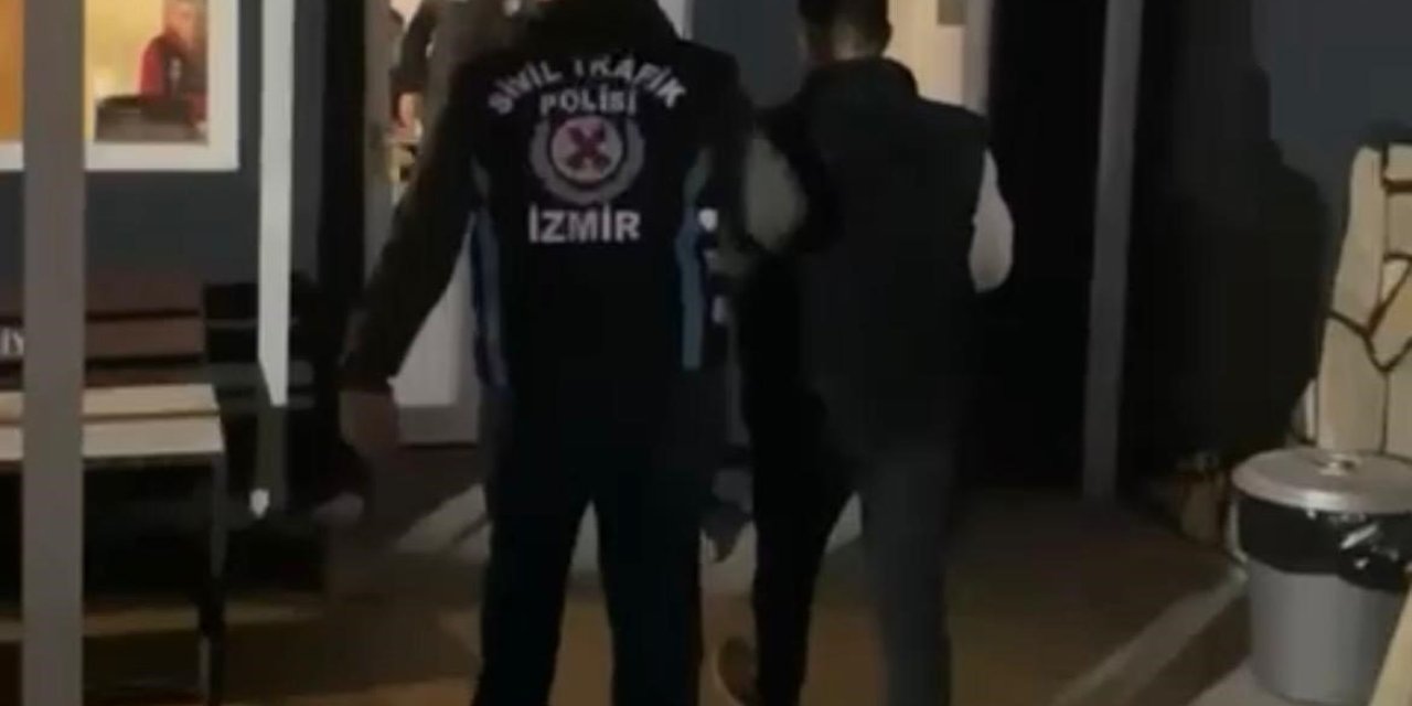 İzmir’de otobüsün önünü kesen sürücüye 182 bin lira ceza