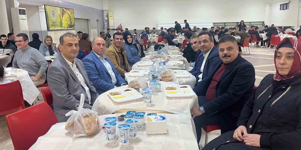 Sarıgöl Mesleki Eğitim Merkezi’nden birlik sofrası